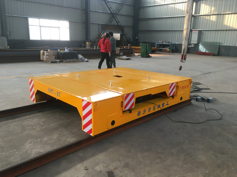 Dubbeldäck Rail Transer Trolley