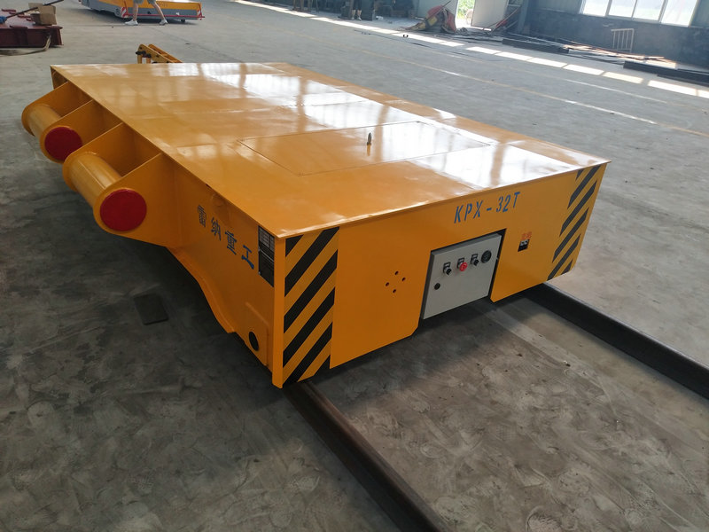 32 Tons Trolley Ansluten Till Traktorn
